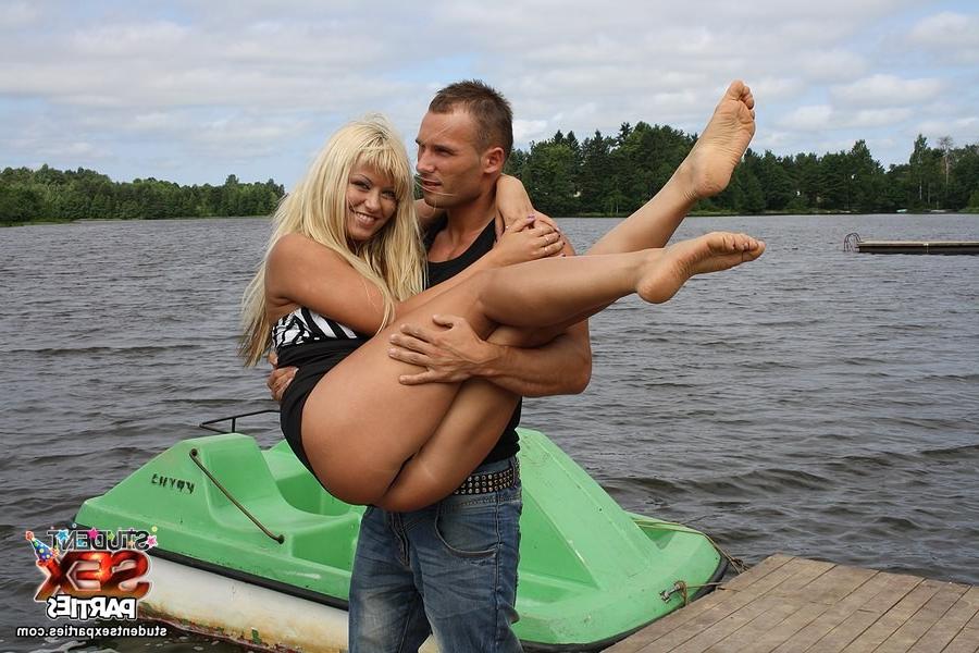 8P Threesome sex with a busty chick