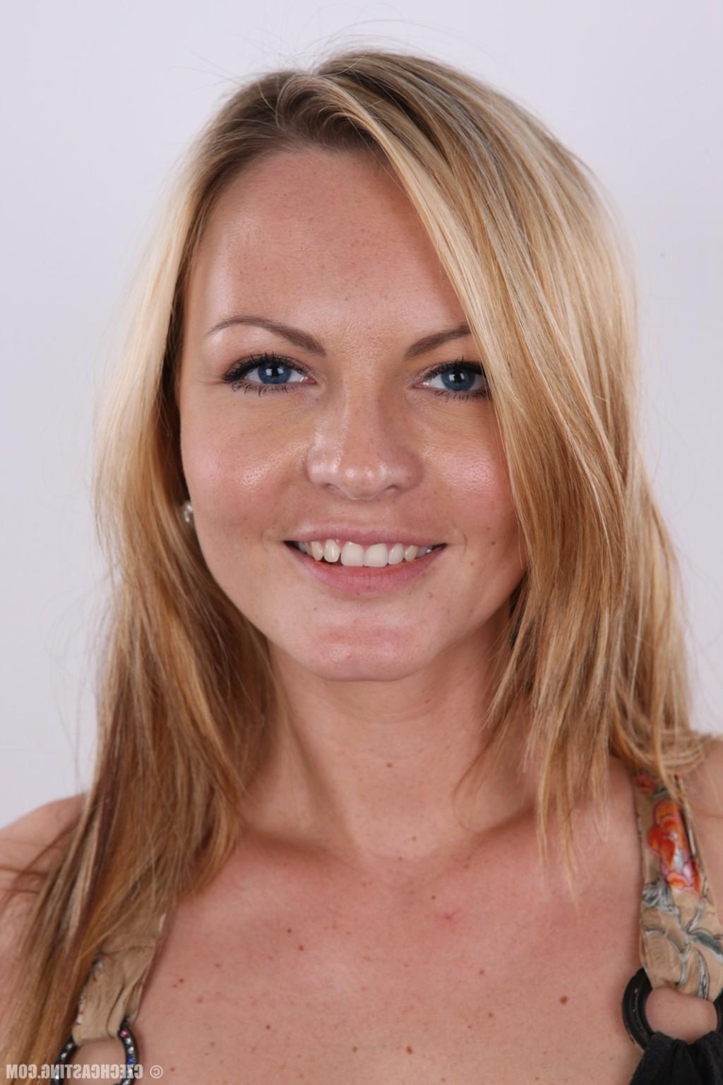 12P Czech Casting Lenka 2713