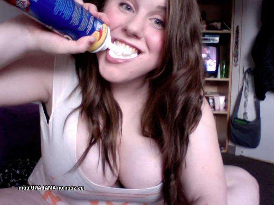 10P Bbw babes shows off her juicy tits