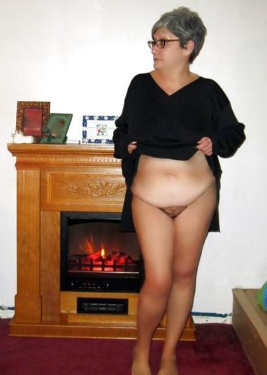 16P Short Gray Hair Big Boob Granny