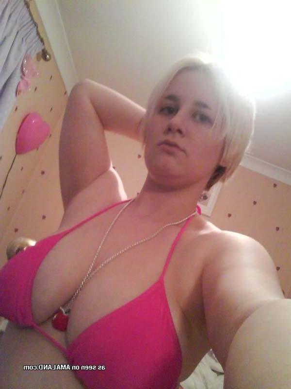 10P Picture gallery of naughty amateur wild fat babes