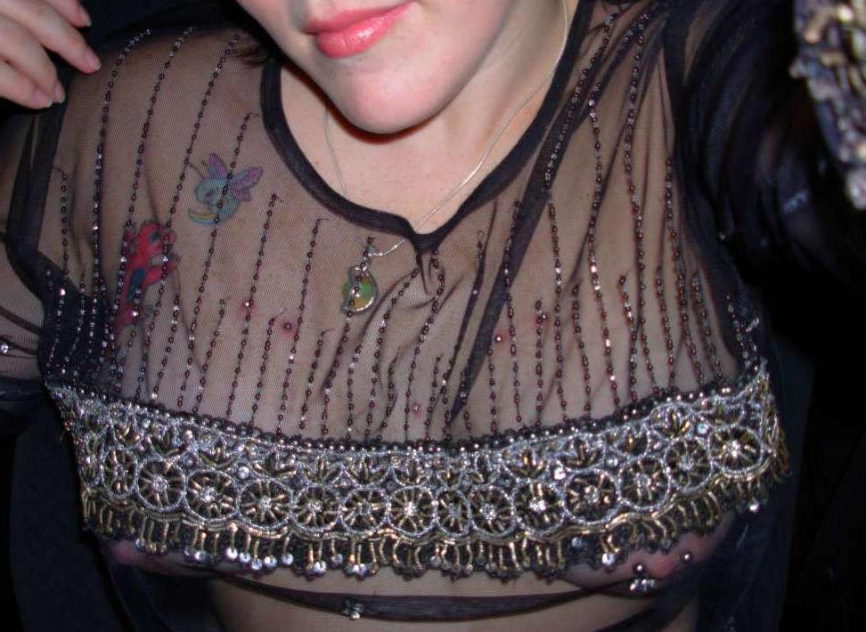 15P Amateur wife poses
