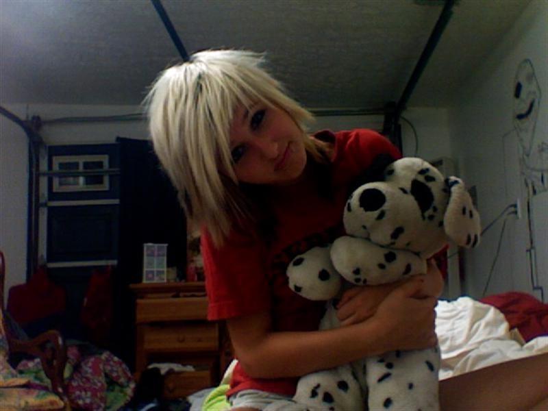 15P Hot Blonde Emo Scene Babe Flashing Her Perky Punk Rock Titties