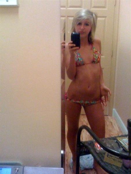 15P Hot Blonde Emo Scene Babe Flashing Her Perky Punk Rock Titties
