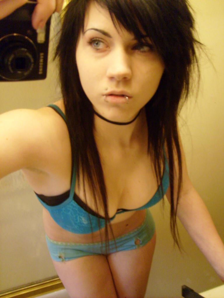 15P Hot Emo Girlfriend Exposing Her Little Perky Teen Tits Amateur Babe Flashing