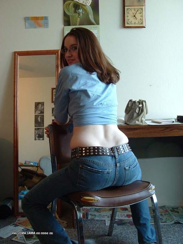 15P Amateur wife posing