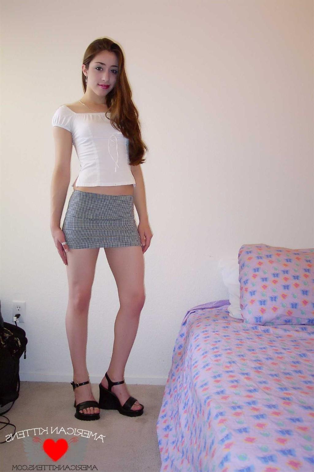 18P hennessie finger fucking her pussy on the bed looking so hot. perfect tight teen