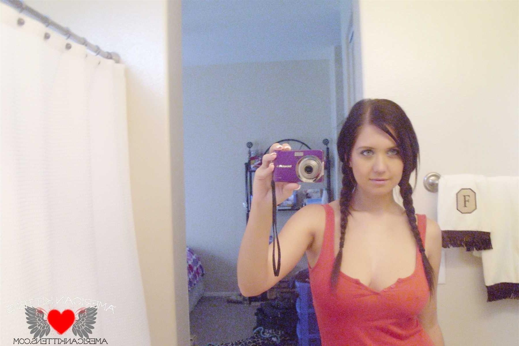 18P chrissymarie self pics