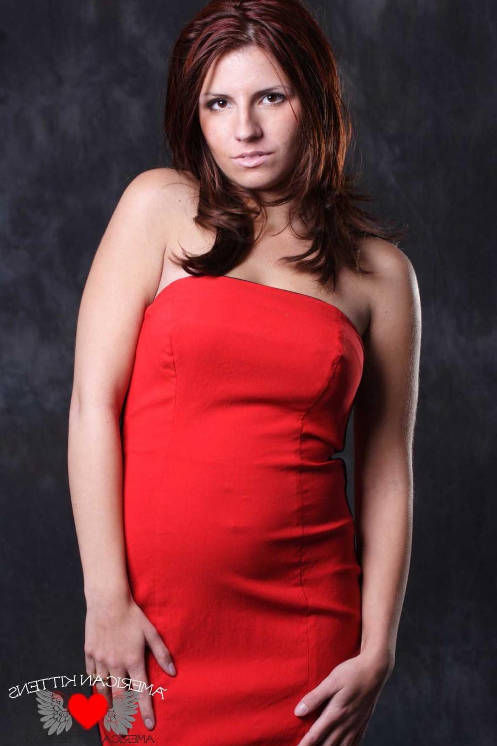 18P Andera Renolds red dress
