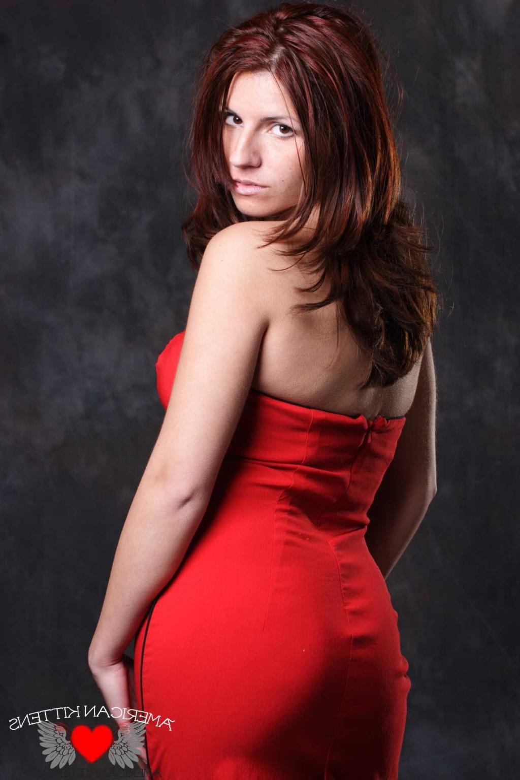 18P Andera Renolds red dress