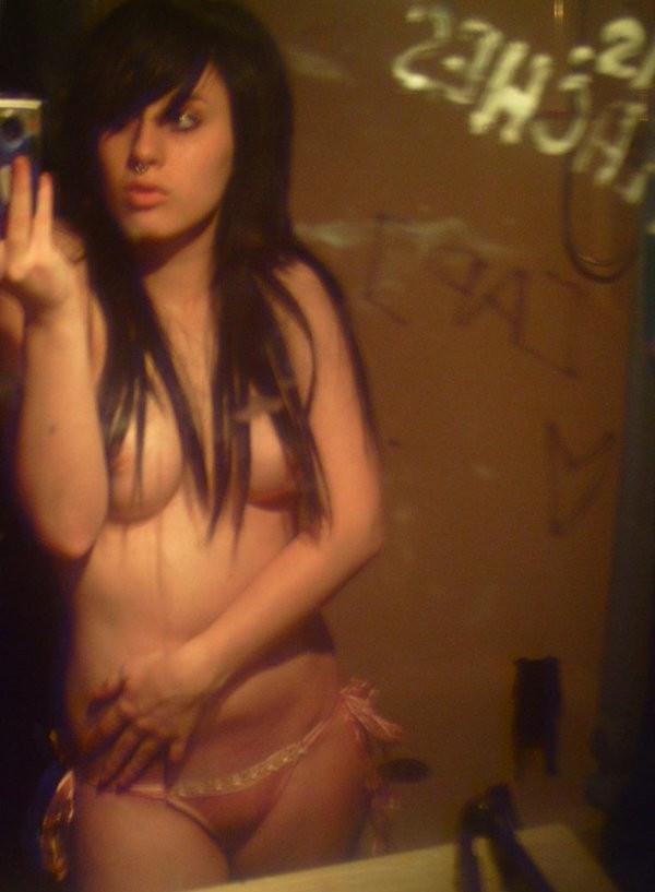 15P Hot Punk Rock Emo Girlfriend Flashing Perky Little Teen Tits