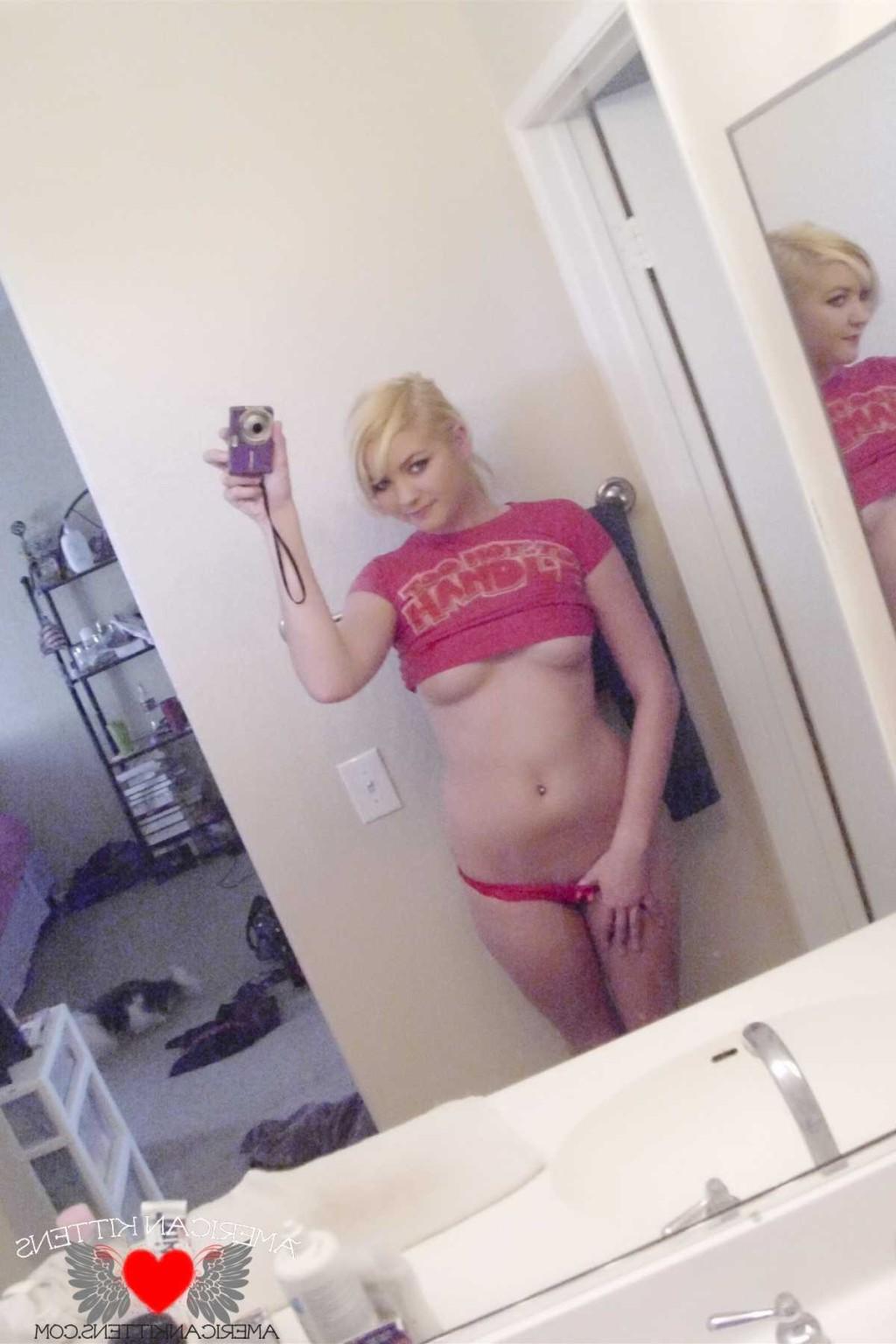 18P Mindy self shot