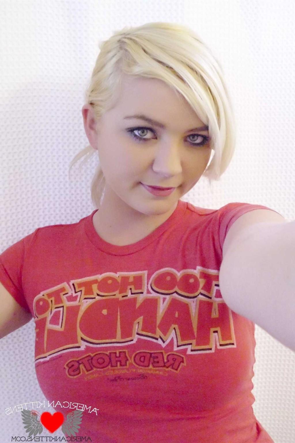 18P Mindy self shot