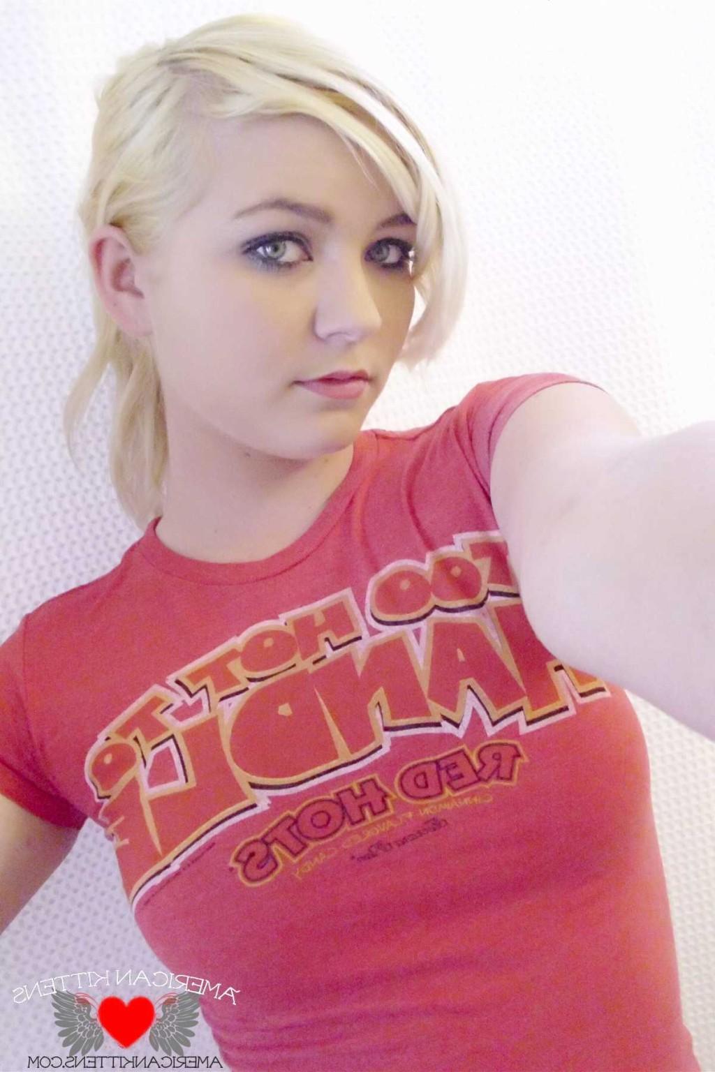 18P Mindy self shot
