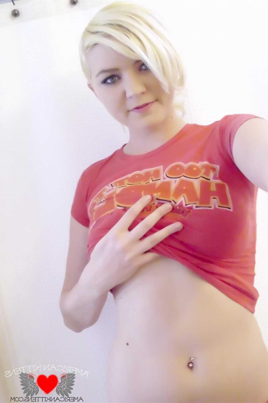 18P Mindy self shot