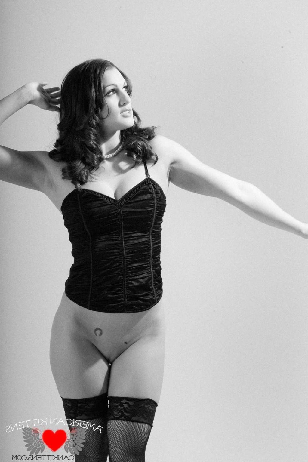 18P Misty Anderson black and white