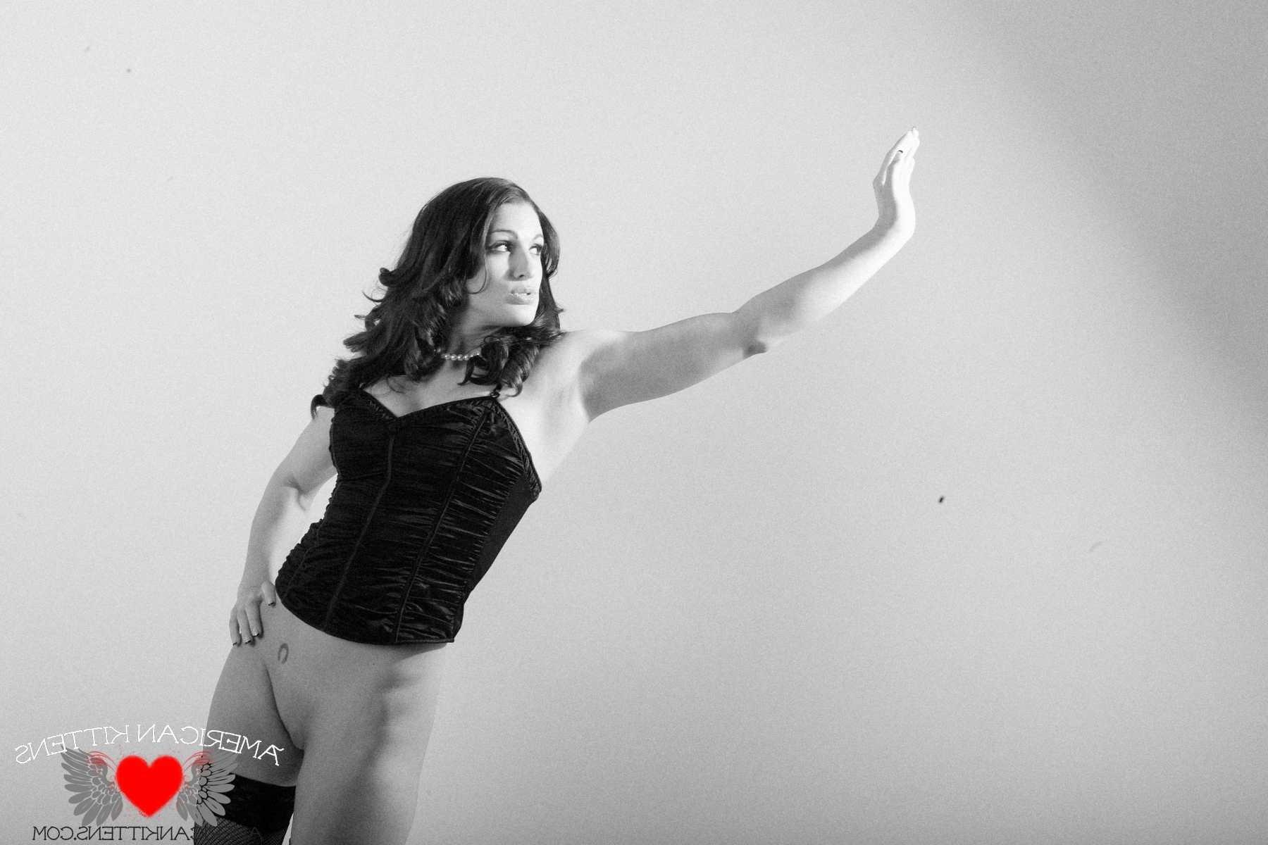 18P Misty Anderson black and white