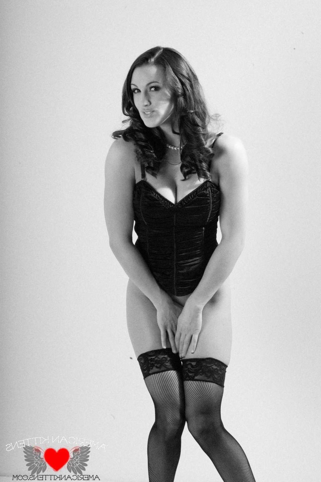 18P Misty Anderson black and white