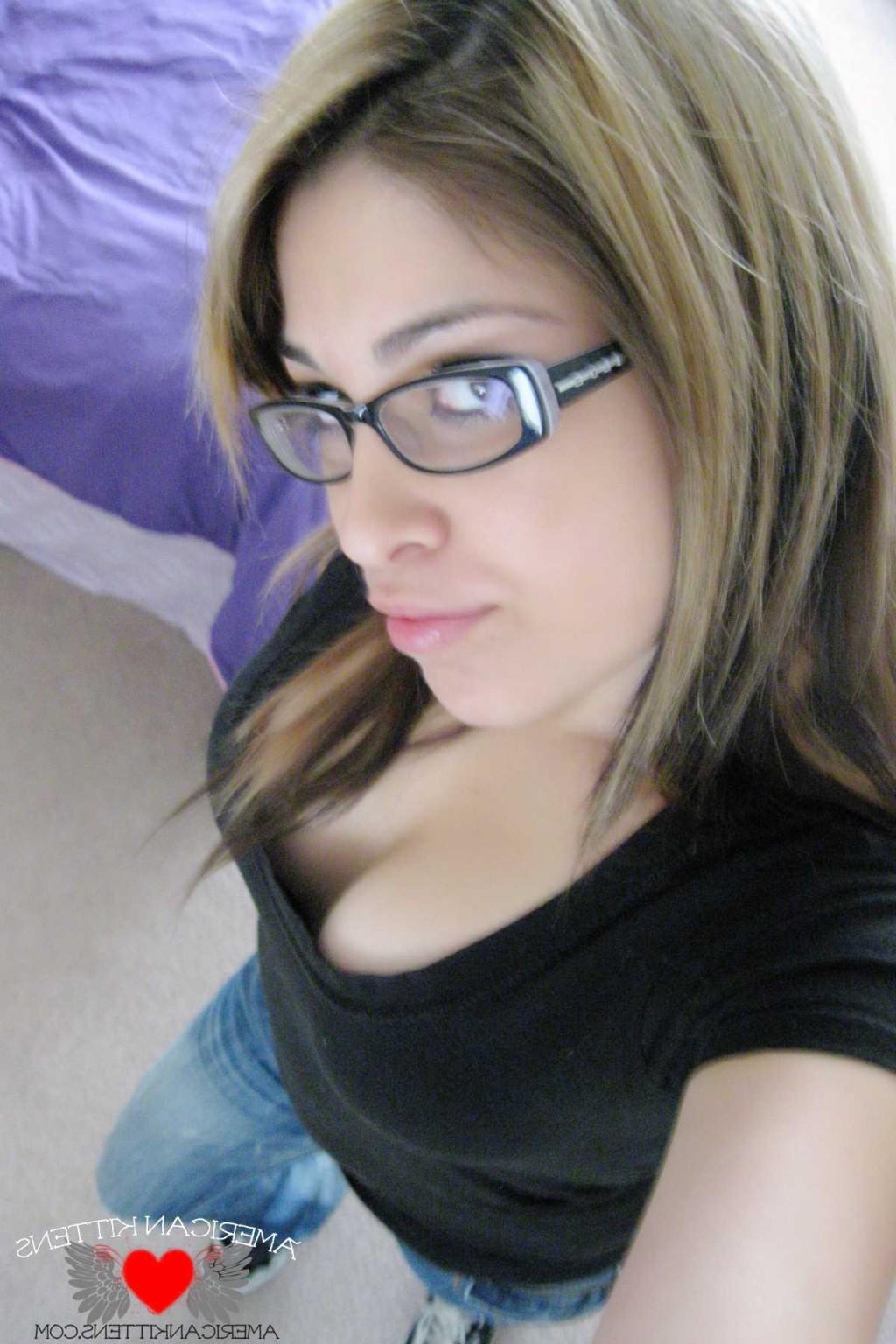 18P breana self shot getting naked in the mirrior