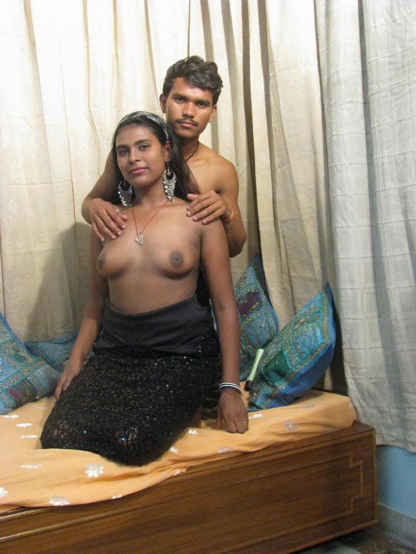 15P Indian slut sucks dick