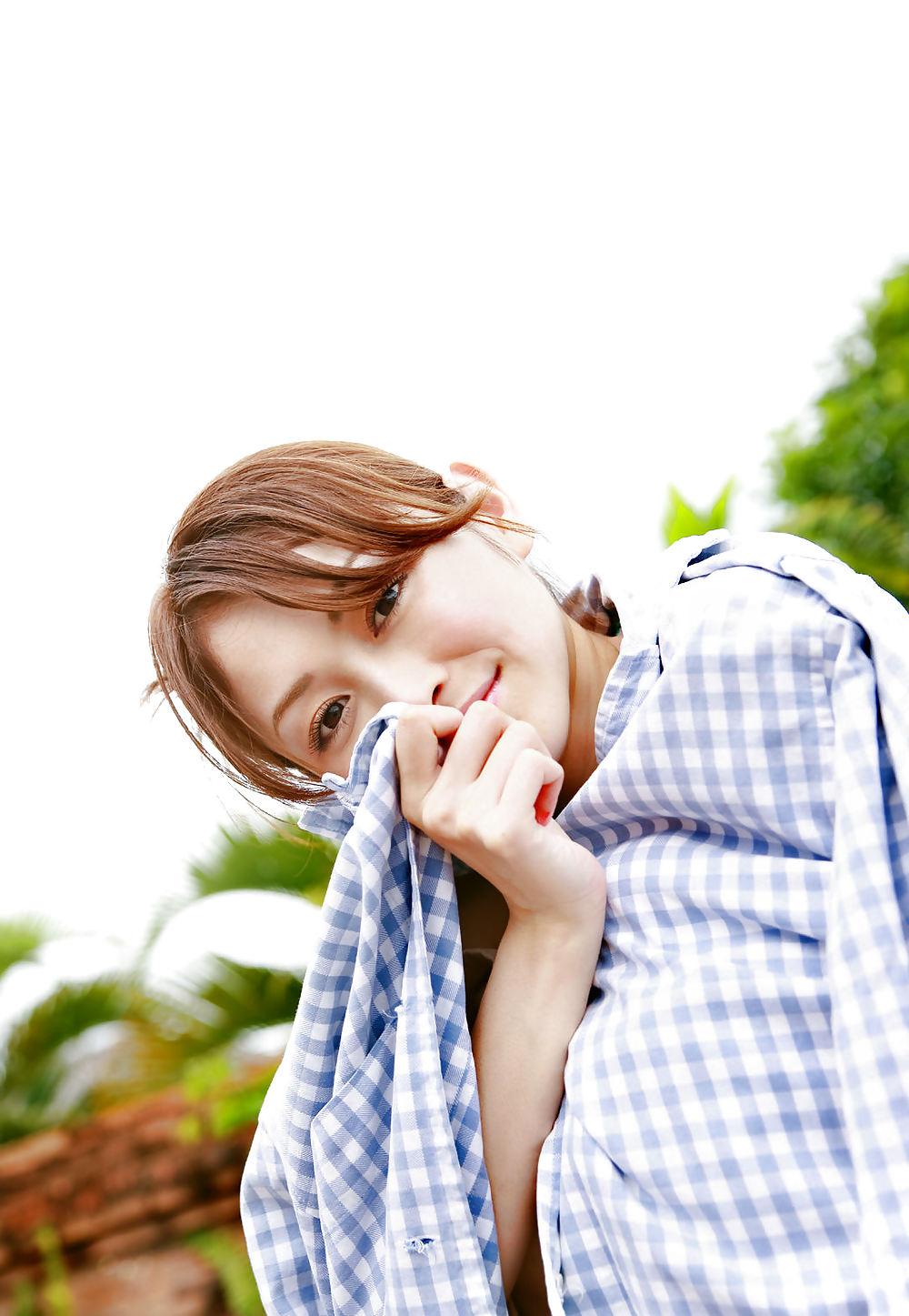 25P Japanese Bikini Babes-Anri Sugihara (6)