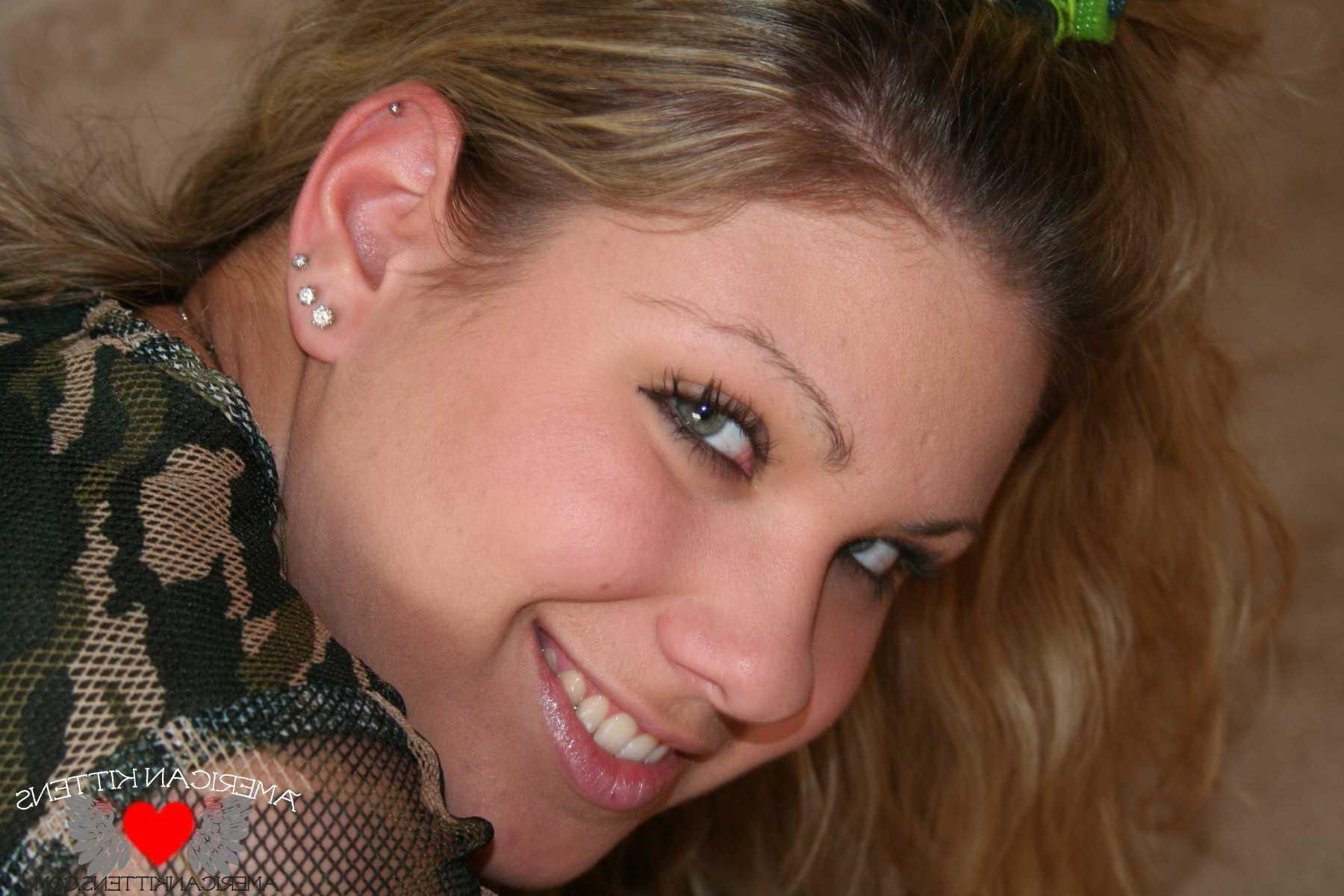 18P Aubrey Addams jean shorts bent over on the floor beggin for a bone