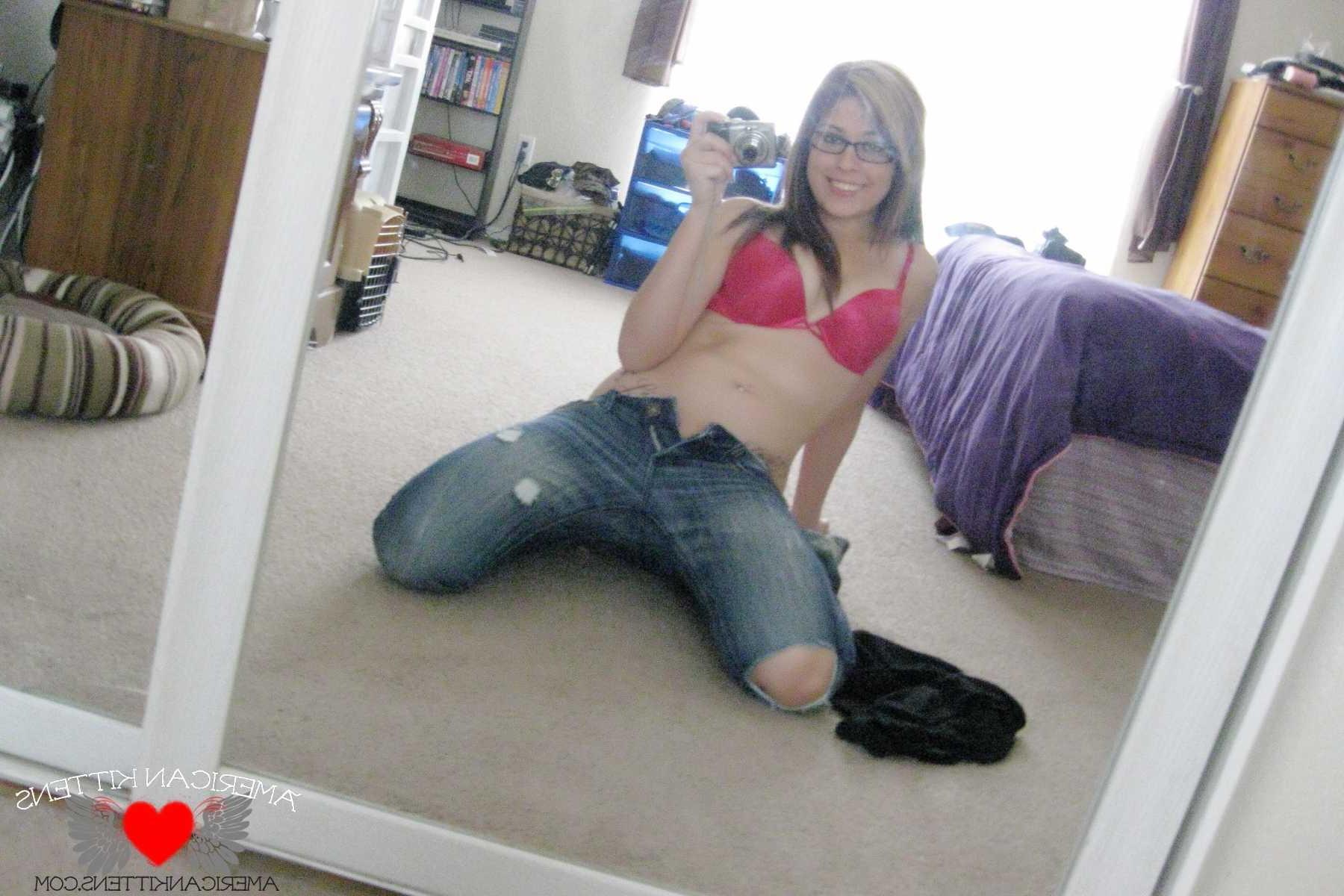 18P breana self shot getting naked in the mirrior