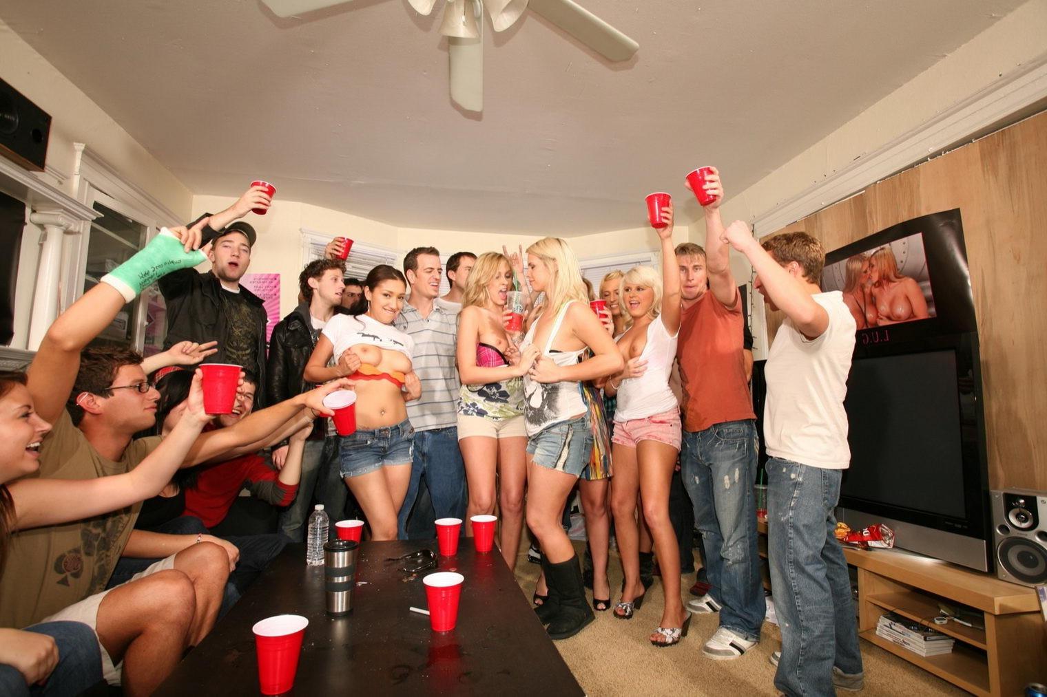 20P Crazy college sex party