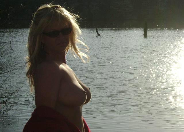 12P Real Amateur Wife