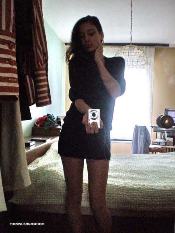 15P Sexy Spanish amateur senorita's selfpics