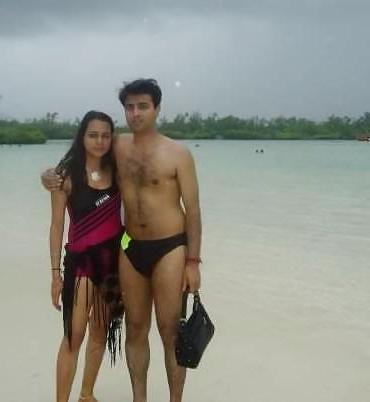 25P Indian at honeymoon