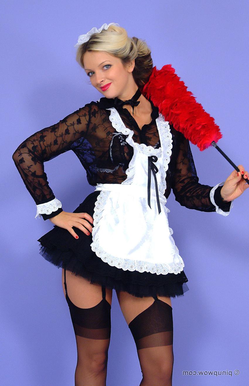 17P Sexy blonde maid wearing sexy lingerie makes her tidying up 