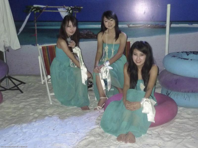 15P Real Bangkok Street Whores Caught In Public Being Silly Asian Sluts