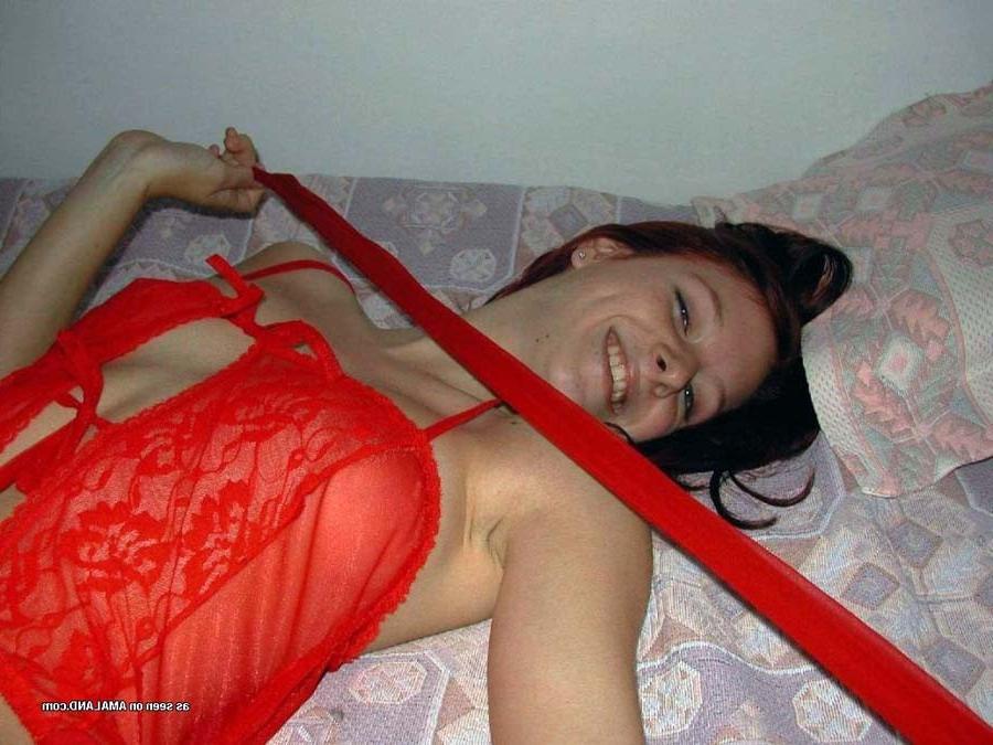 12P Super cute chicks sucking fat tools