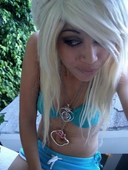 15P Selfshot alternative emo teen girlfriends