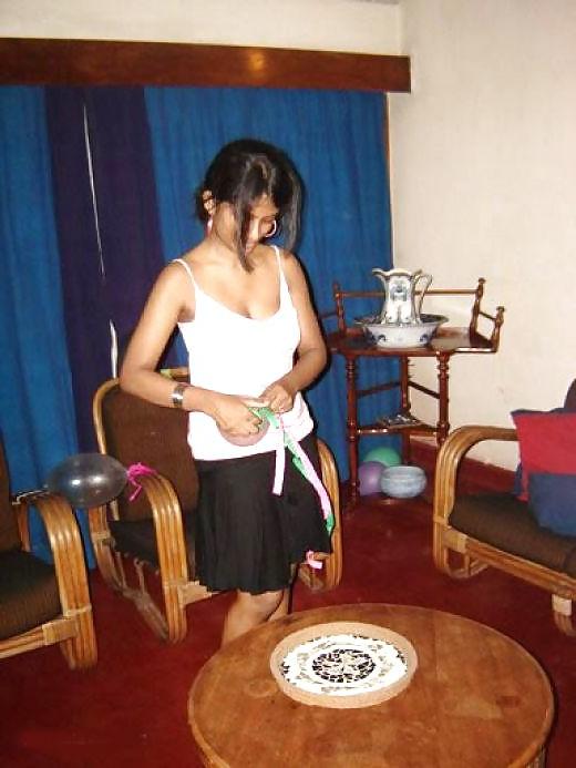 17P Indian girls private party