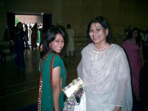 21P Sexy indian school girls