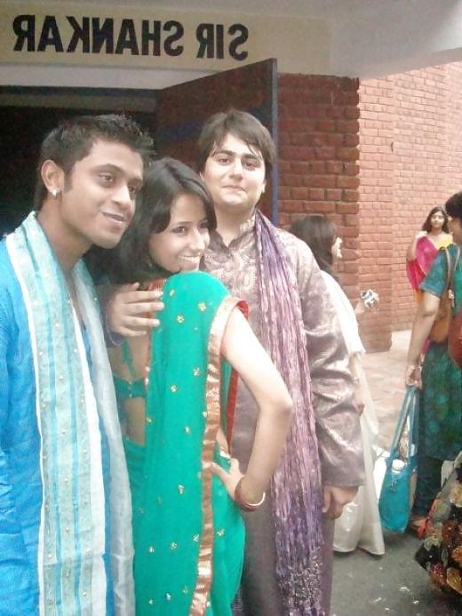21P Sexy indian school girls