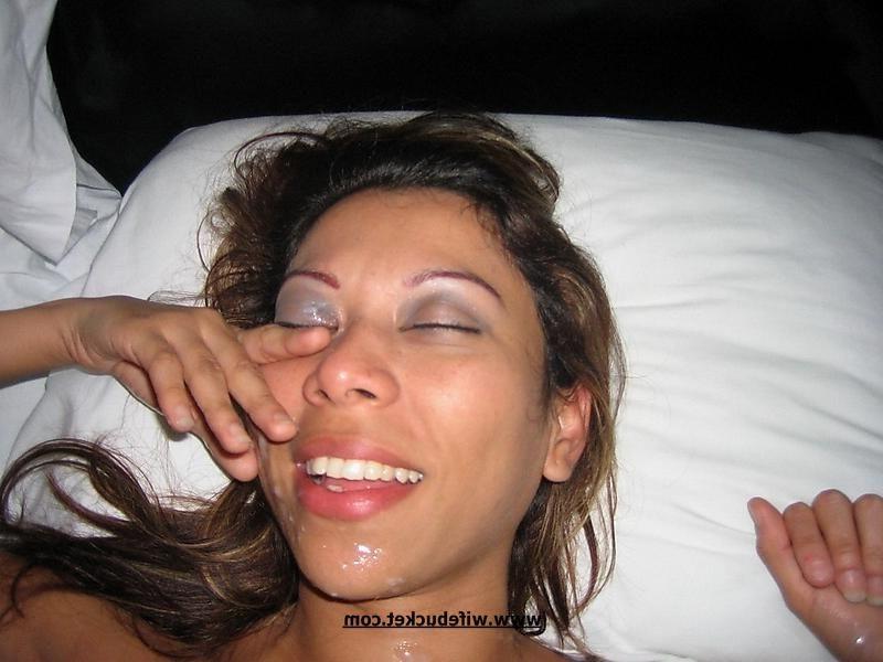 16P Crazy nextdoor wives give head on camera