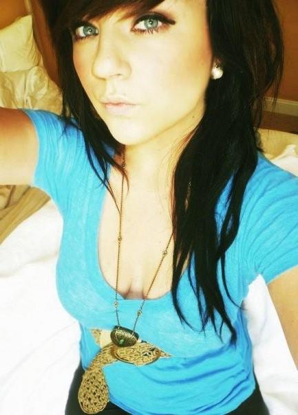 15P Topless selfshot emo teen gfs in panties
