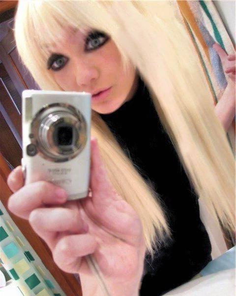15P Tight selfshot emo girlfriends in panties