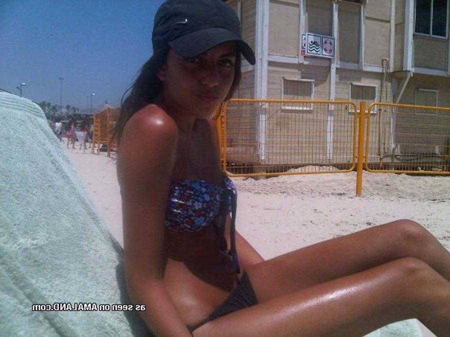 15P Steamy hot amateur Spanish chicks