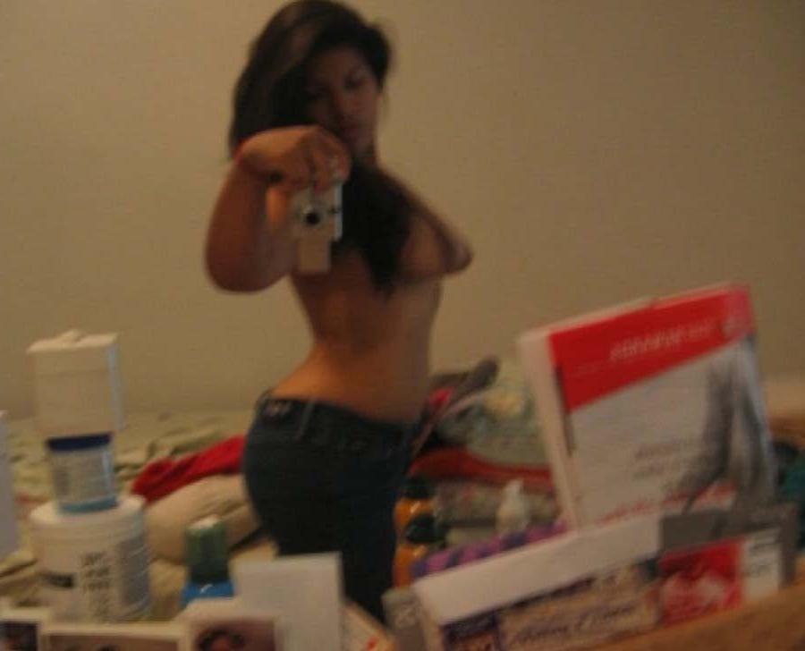 15P Collection of hot Spanish senoritas