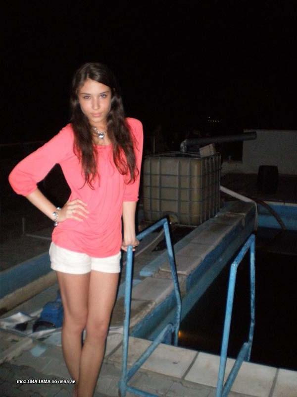 15P Collection of hot Spanish senoritas