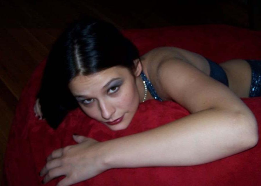 15P Amateur kinky sexy Spanish babe