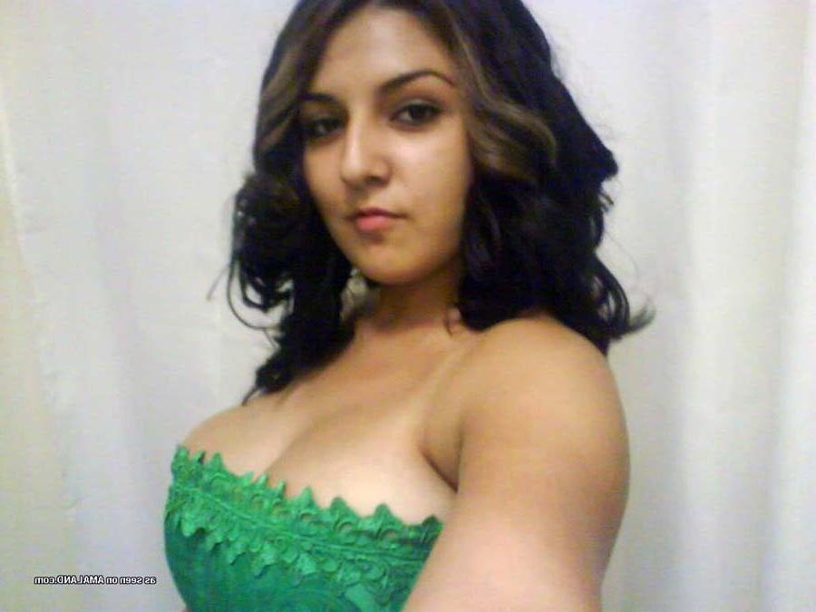 15P Two sexy amateur Spanish hotties
