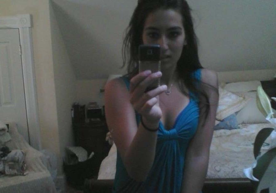 15P Collection of sexy Spanish hotties