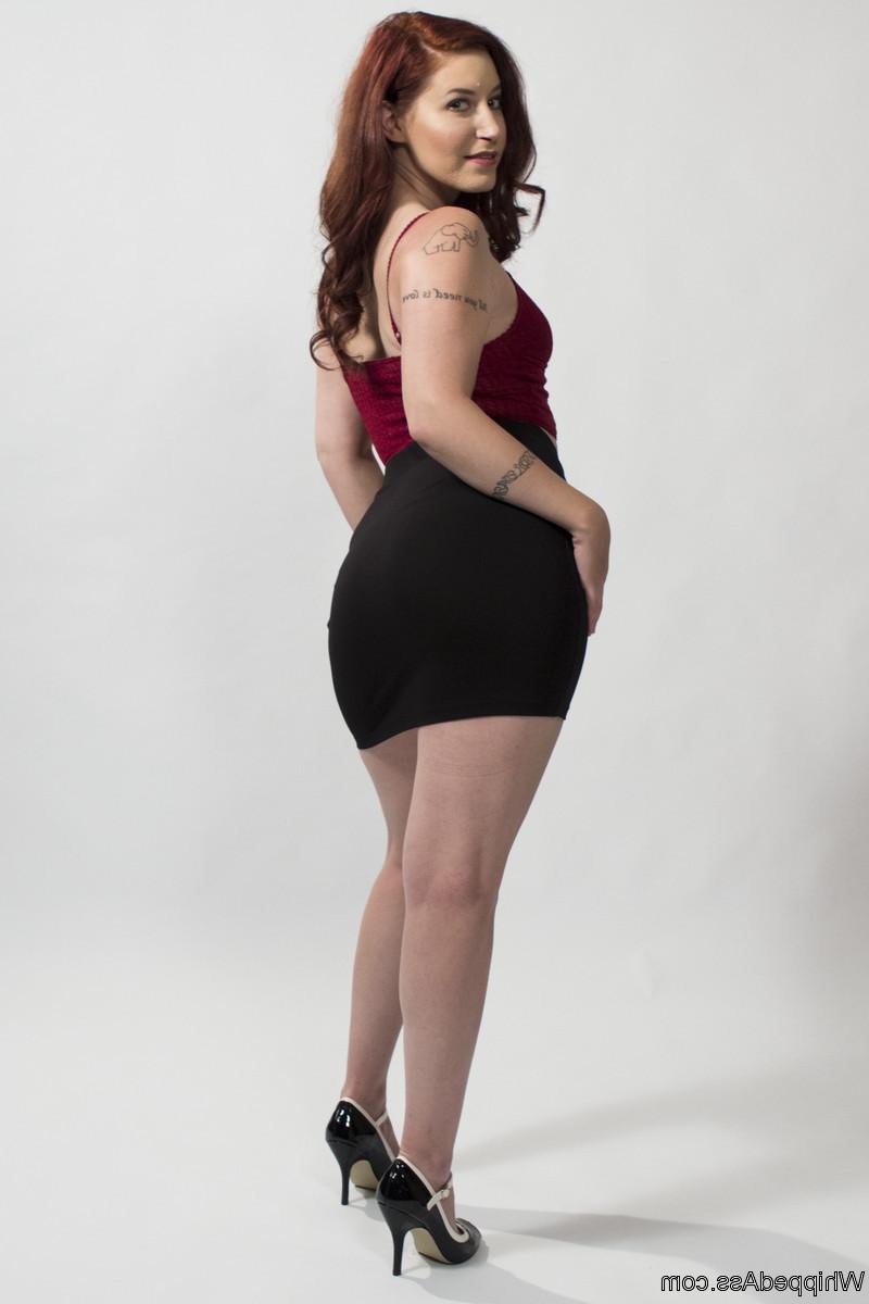 15P Casting Couch: MILF talent recruiter initiates horny lesbian slut!