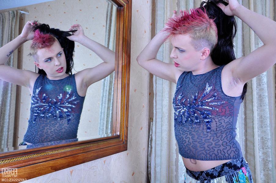 20P Hot sissy looks like a sexy femme waiting for his gay friend for