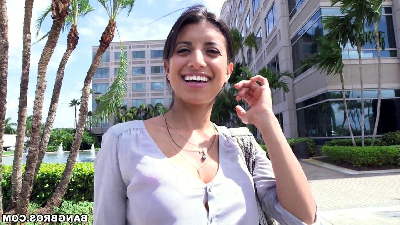 17P Latina milf Soffie loves the thrill of public analsex